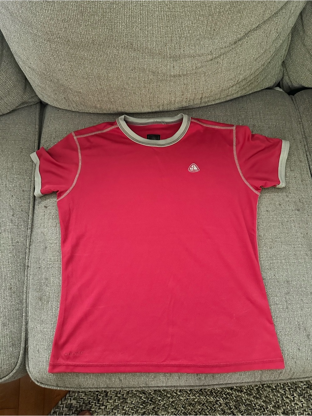 Woman’s Vintage Nike ACG Pink Short-Sleeve Dri-fit Base Layer with Contrast Trim - Picture 1 of 2